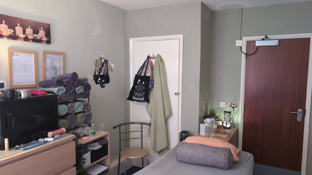 Relaxing details inside Consett Reiki treatment room